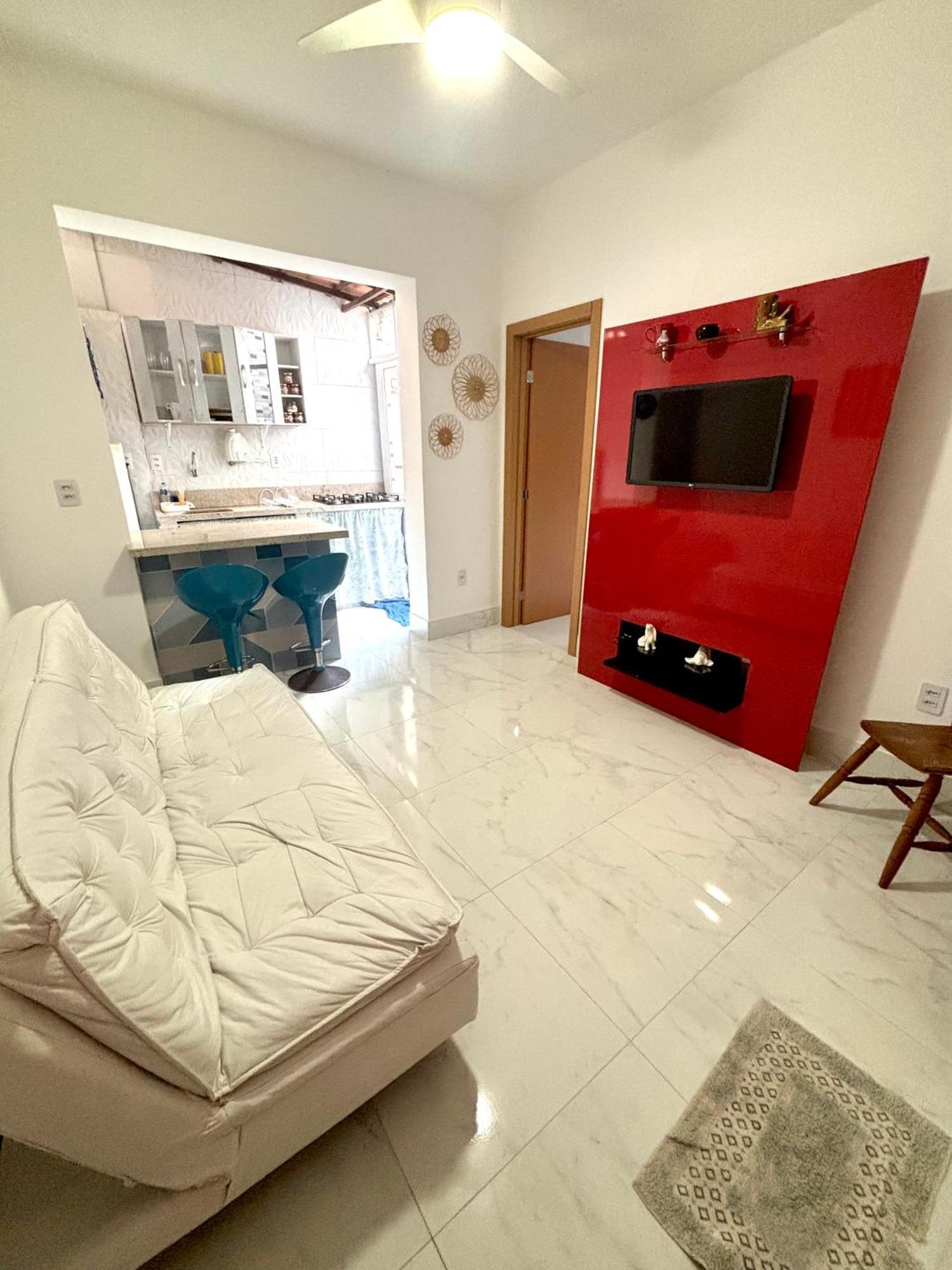 Na Barra,1/4,sala,2 Banheiros Apartamento Salvador